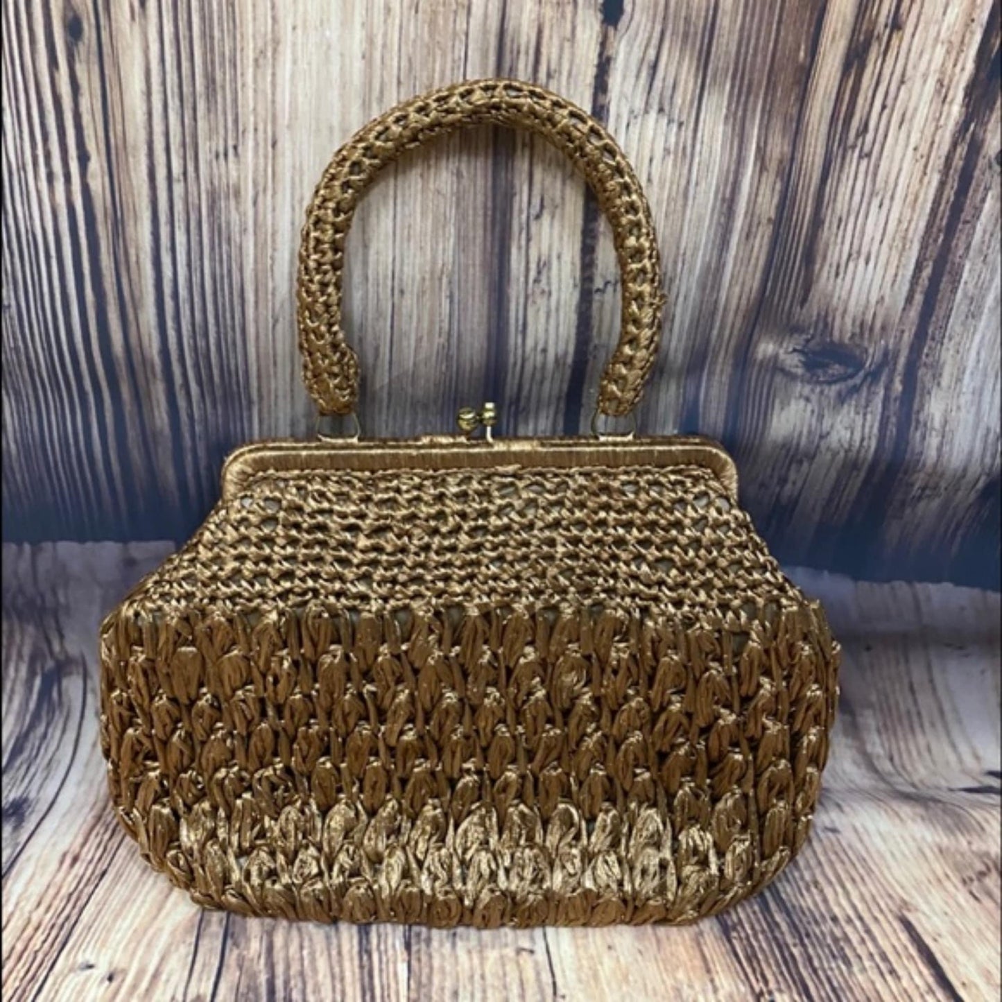 Vtg 60’s Raffia Bag with Kisslock Closure