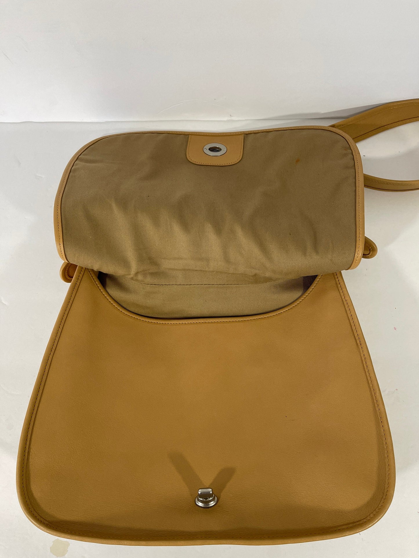 Coach Vintage Legacy Crescent Flap Hobo Shoulder Saddle Bag #9718