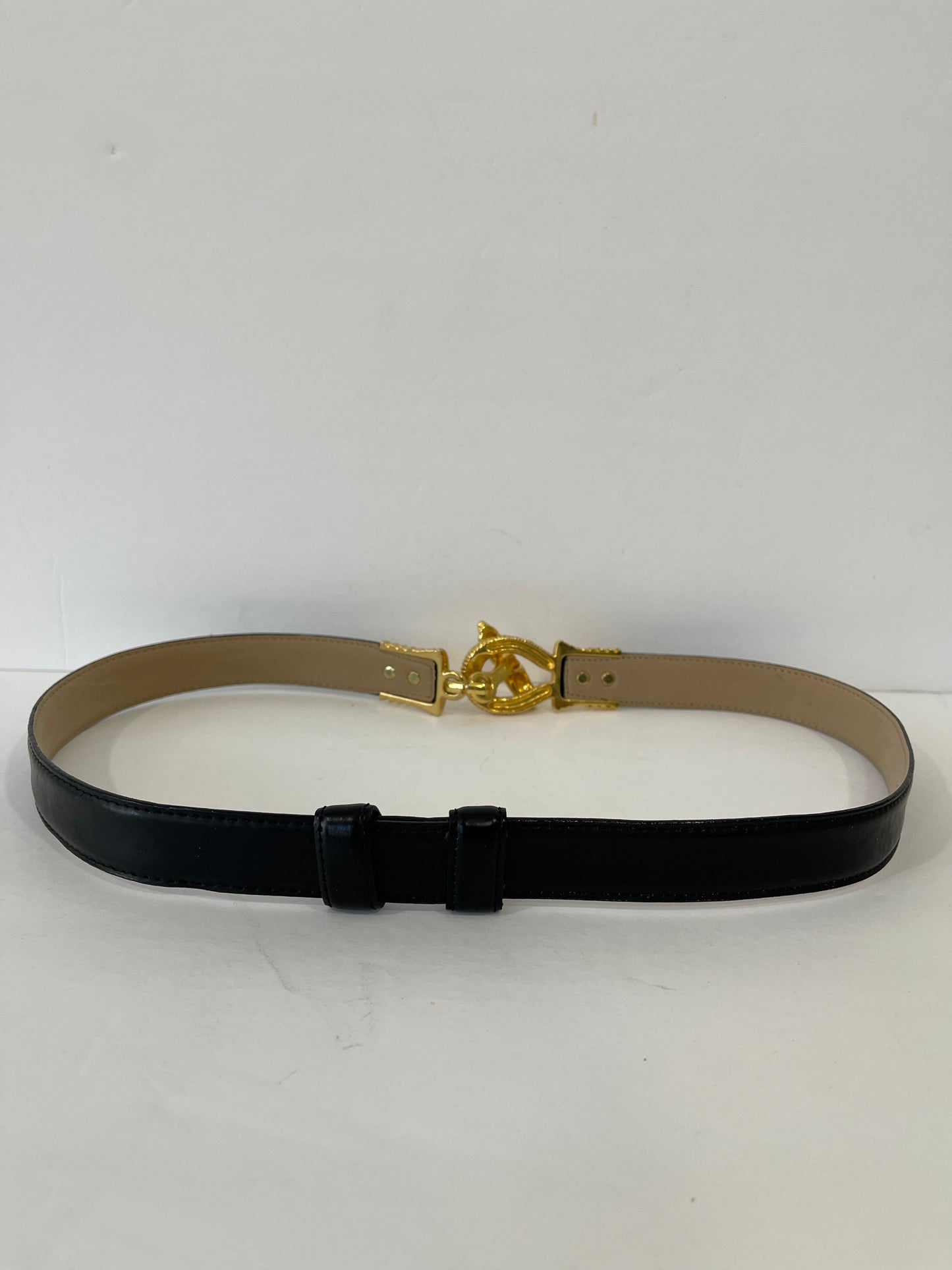 Vtg Black Leather Belt With Gold Tone Metal Hook Closure Sz S/M