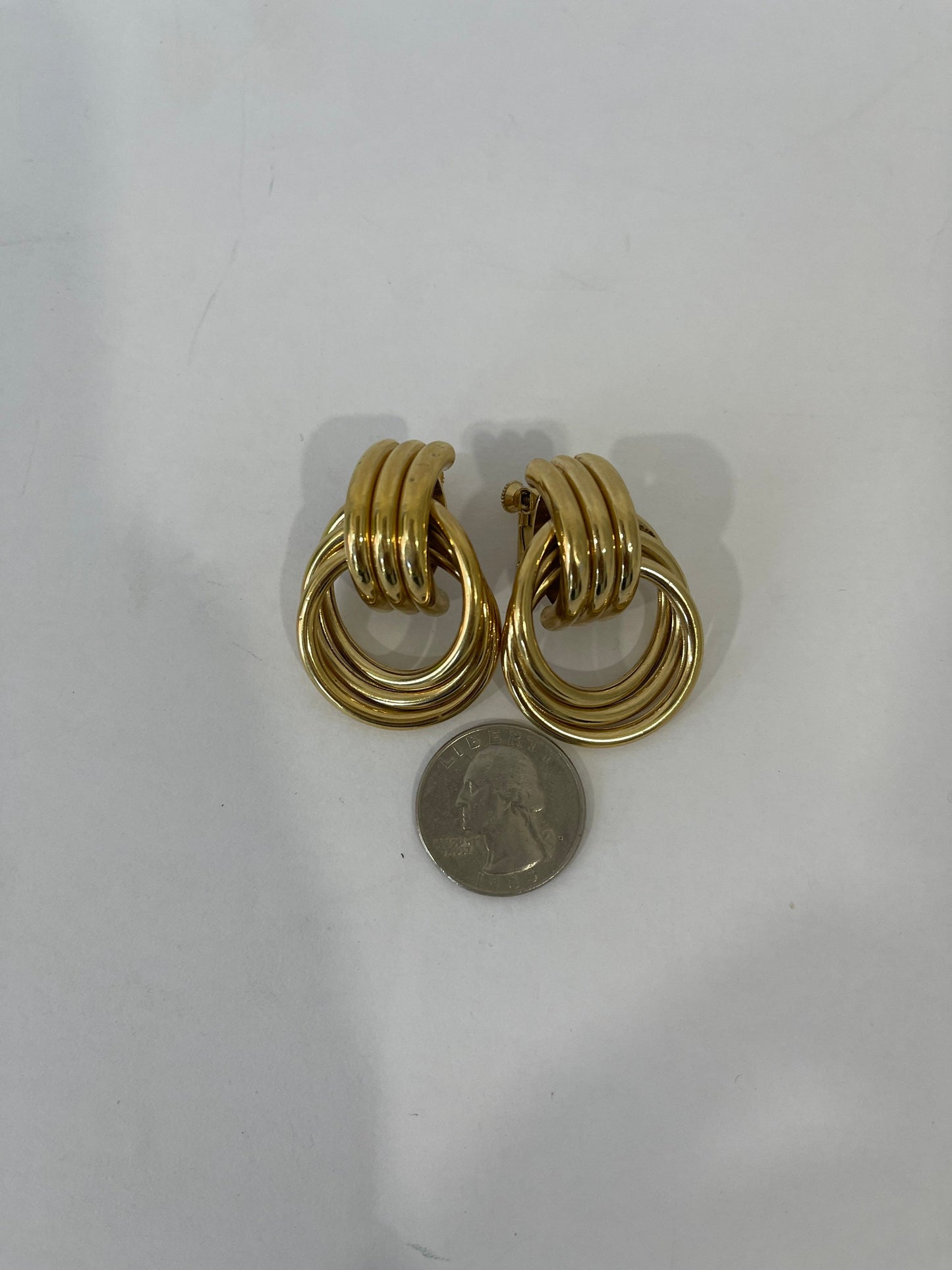 Vtg Napier Signed Gold Tone Screw Back Earrings