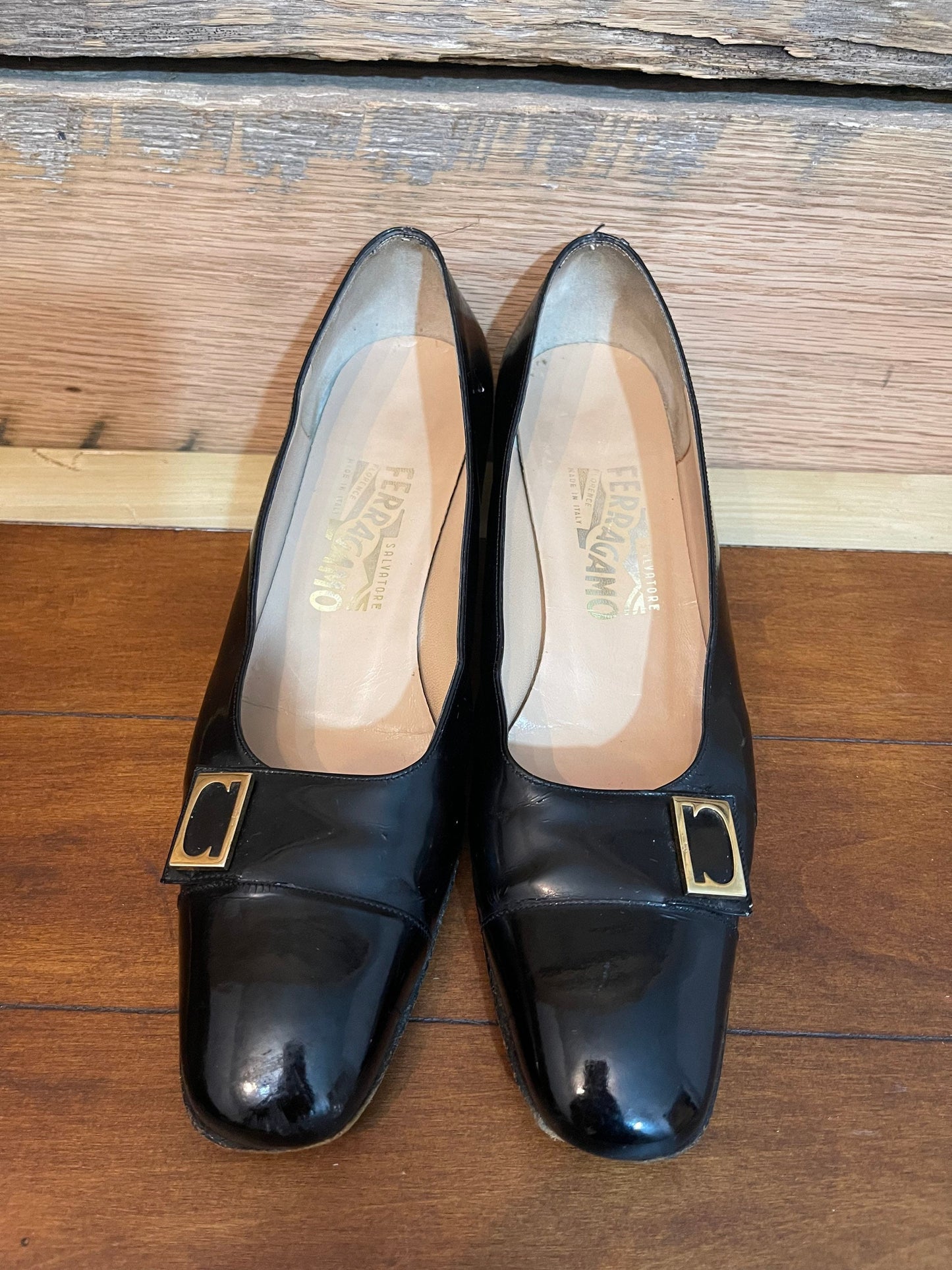 Salvatore Ferragamo Black Buckle Pumps Pumps Sz 9.5 AA